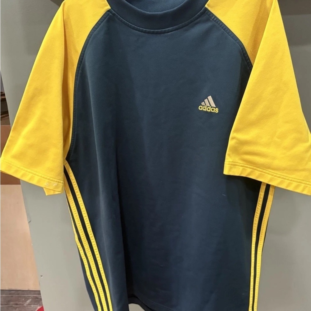 Adidas 90s heavyweight Men's Navy and Yellow Short Sleeve Jersey Tee​